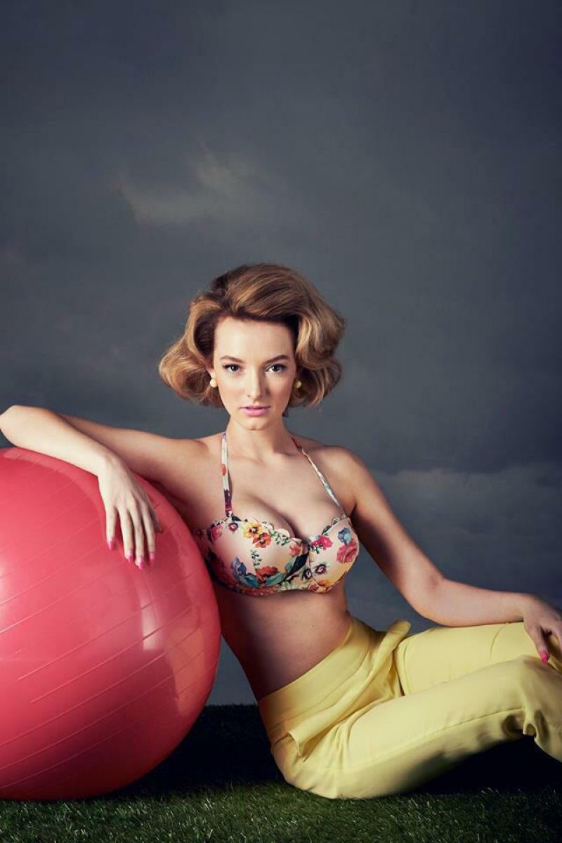Dakota Blue Richards #162911