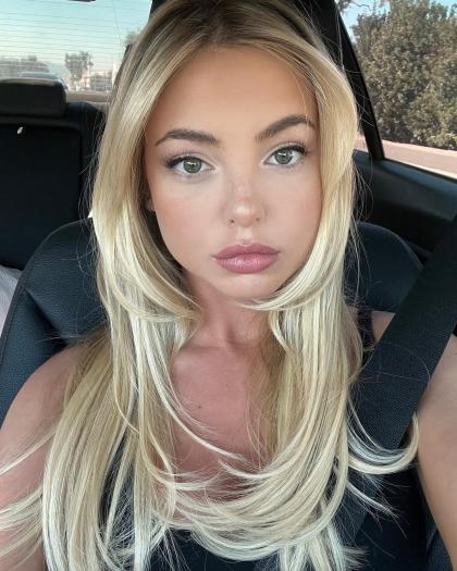 Emma Sophia Kotos photo 39704