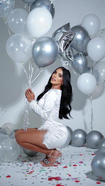 Karina Garcia photo 50577