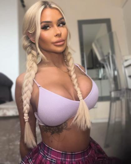 Amber Brown photo 167062