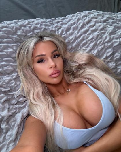 Amber Brown photo 167099