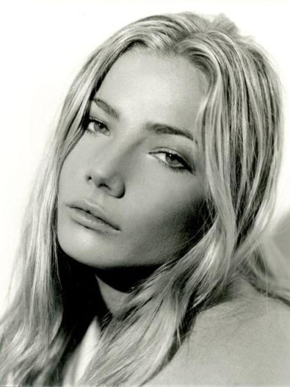 Clara Paget photo 168713