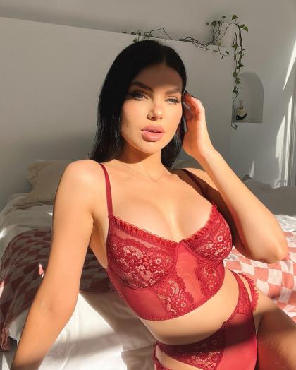 Nicole Thorne photo 169995