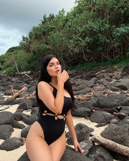 Nicole Thorne photo 170056