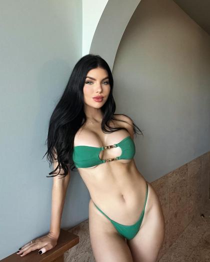 Nicole Thorne photo 170077