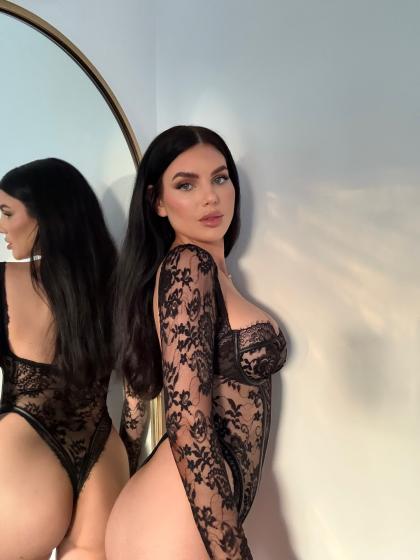 Nicole Thorne photo 170088