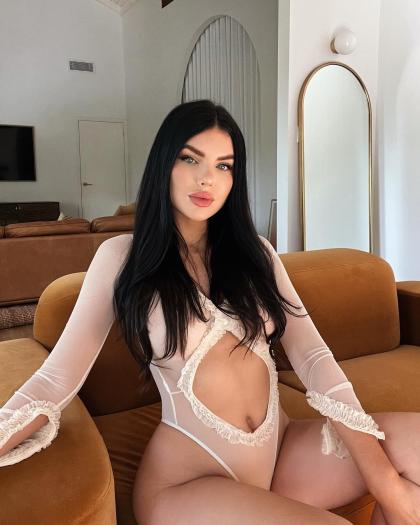 Nicole Thorne photo 170097