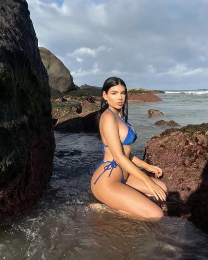 Nicole Thorne photo 170108