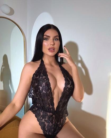 Nicole Thorne photo 170110