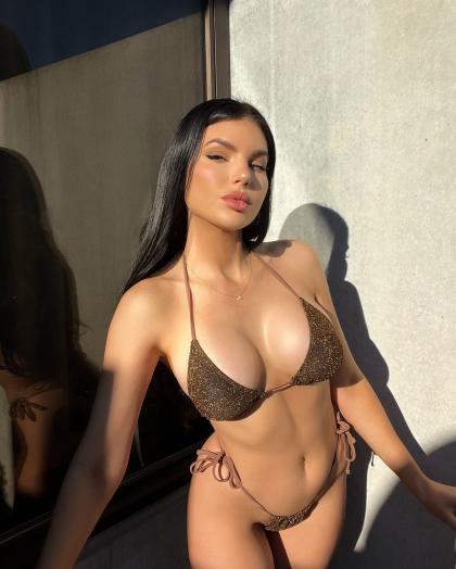 Nicole Thorne photo 170118