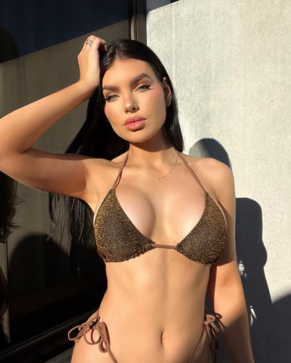 Nicole Thorne photo 170119