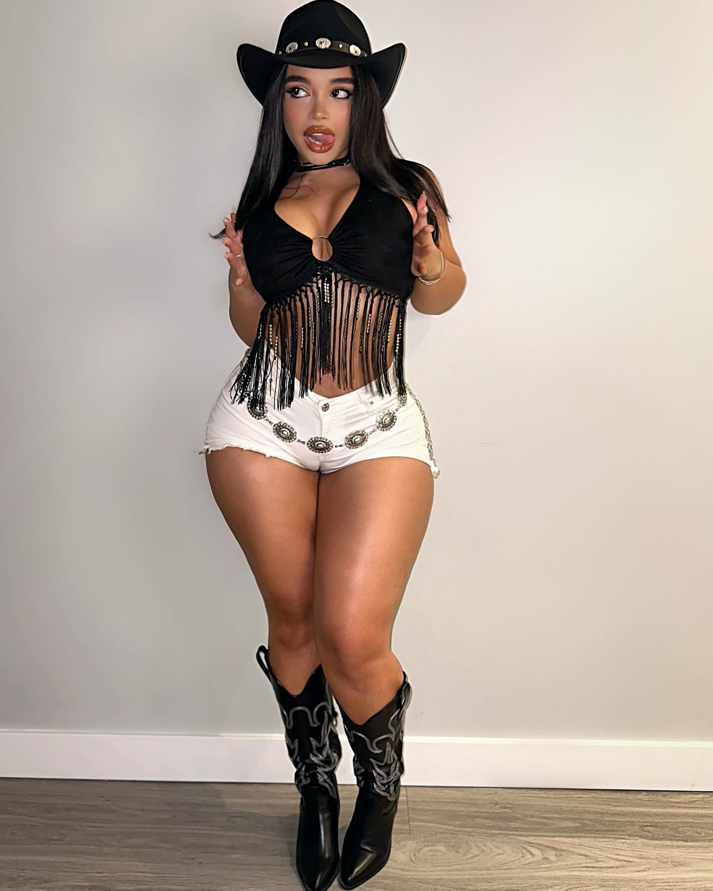 Giselle Lynette #170594