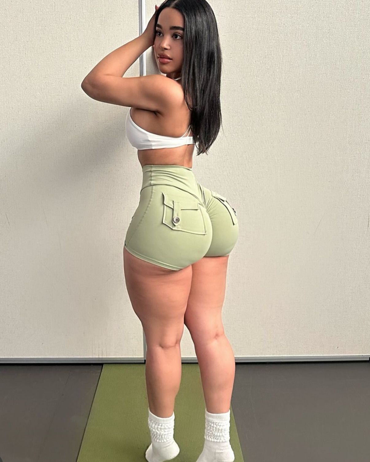 Giselle Lynette #170709