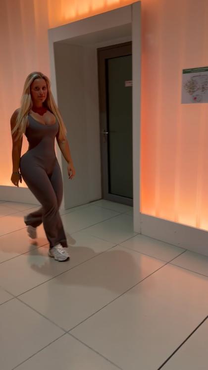 Jolie Becker photo 11141