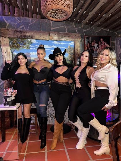 Lorena Gonzalez photo 172268