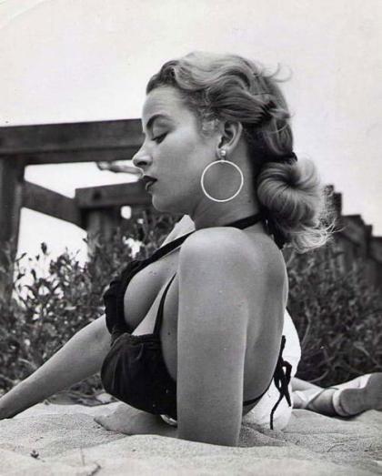 Eve Meyer photo 173497