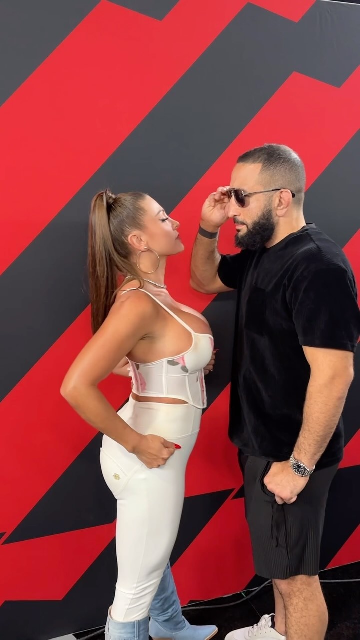 Francia James #11383