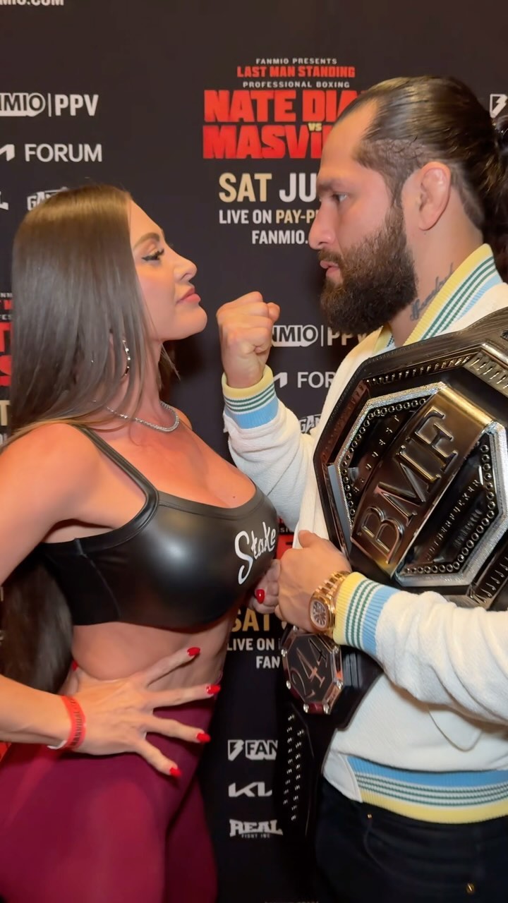 Francia James #11386