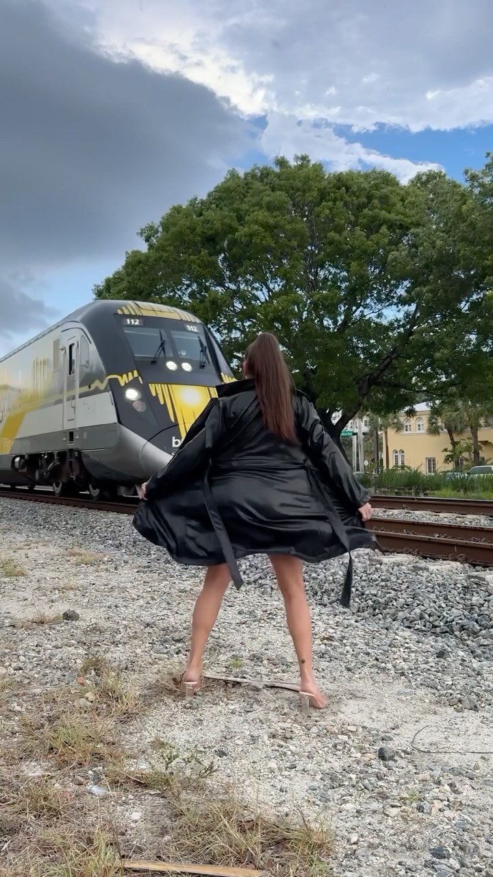 Francia James #11391