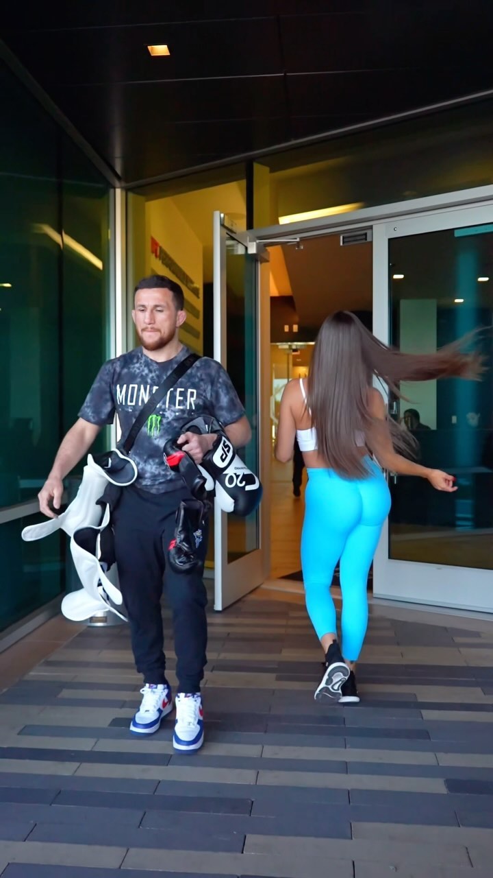 Francia James #11403