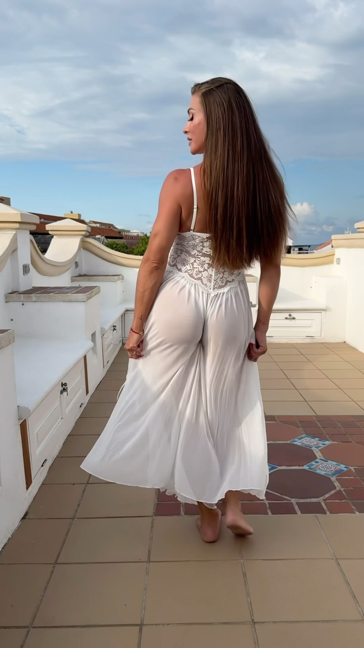 Francia James #11433