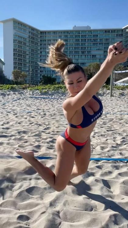 Francia James photo 11392