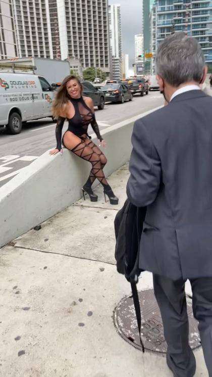 Francia James photo 11407