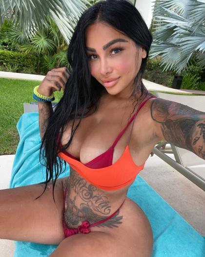 Brittanya Razavi photo 11478