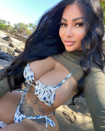 Brittanya Razavi photo 11487