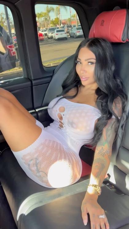 Brittanya Razavi photo 11505