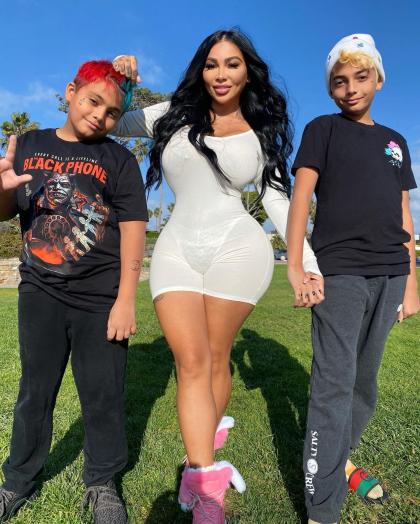 Brittanya Razavi photo 11525