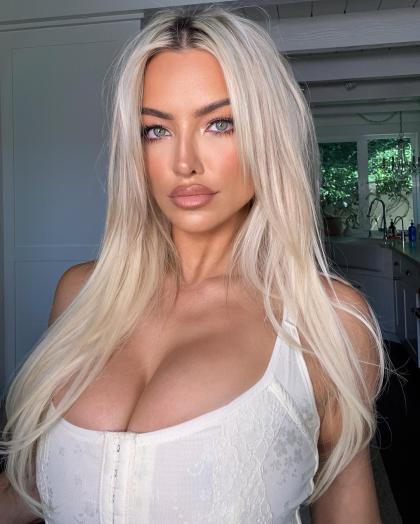Lindsey Pelas photo 175381