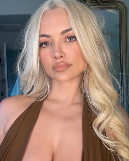 Lindsey Pelas photo 175426
