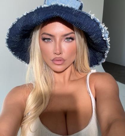 Lindsey Pelas photo 175453