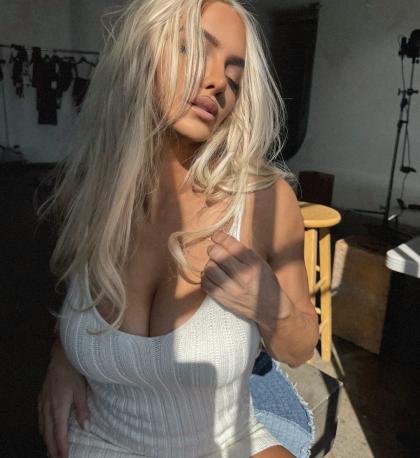 Lindsey Pelas photo 175461