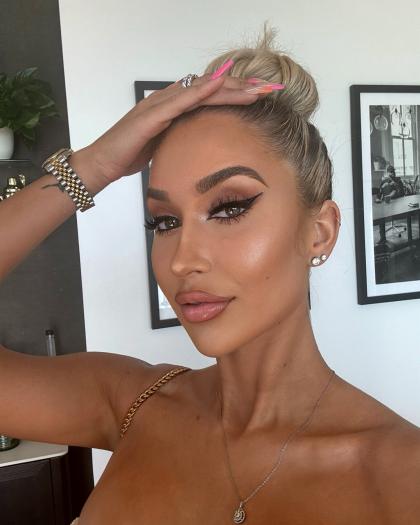 Nikita Sullivan photo 12018