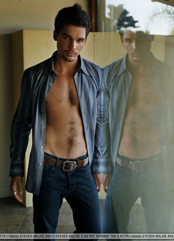 Steven Strait #182434