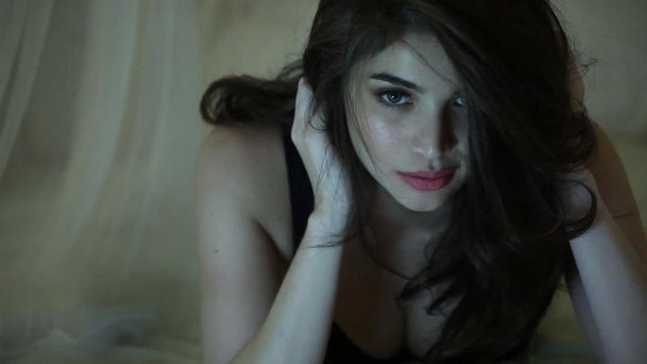 Anne Curtis #183111