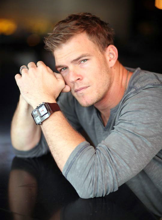 Alan Ritchson #184257