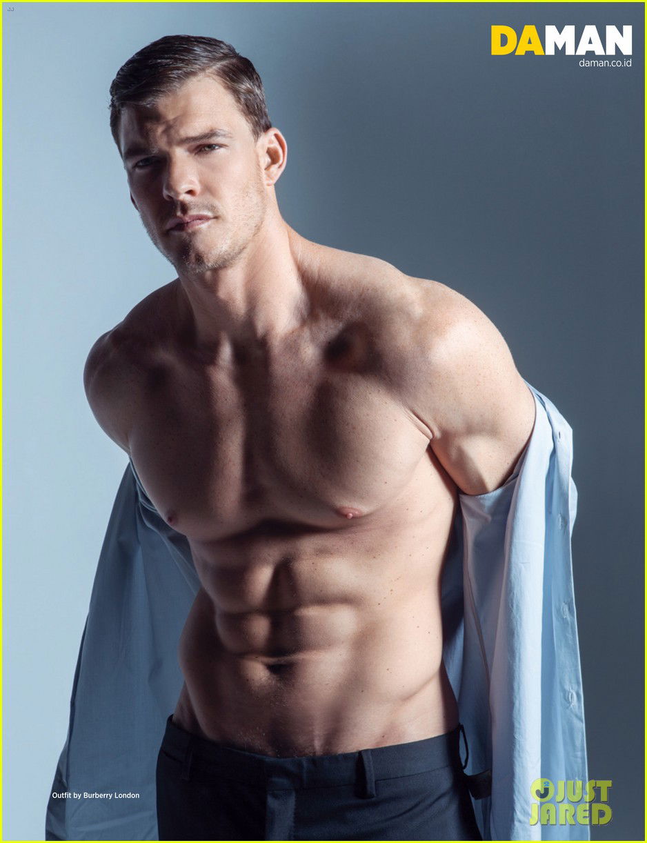 Alan Ritchson #184265
