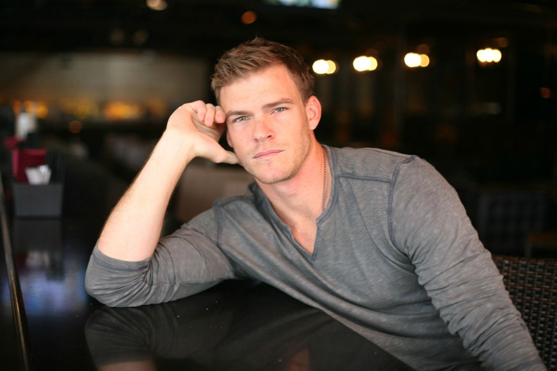 Alan Ritchson #184272