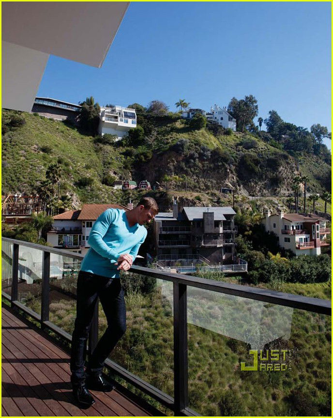 Alan Ritchson #184276