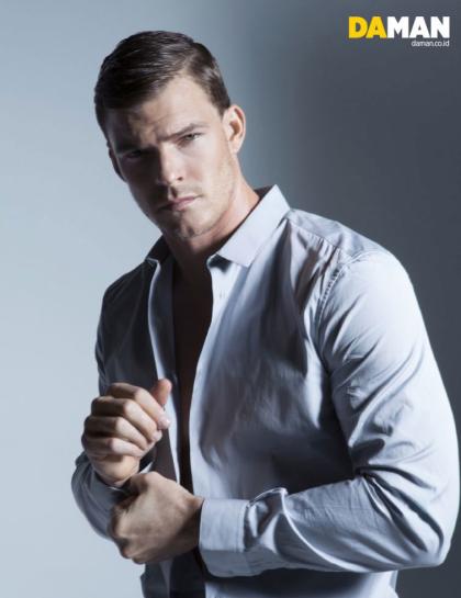 Alan Ritchson