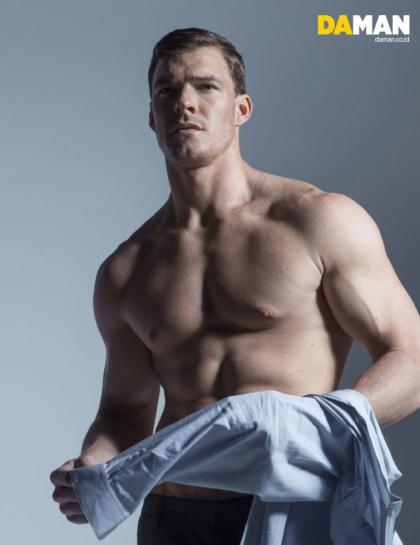 Alan Ritchson