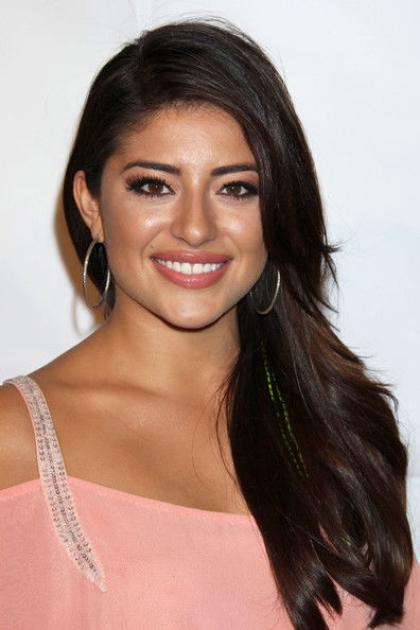 Mayra Leal photo 184680