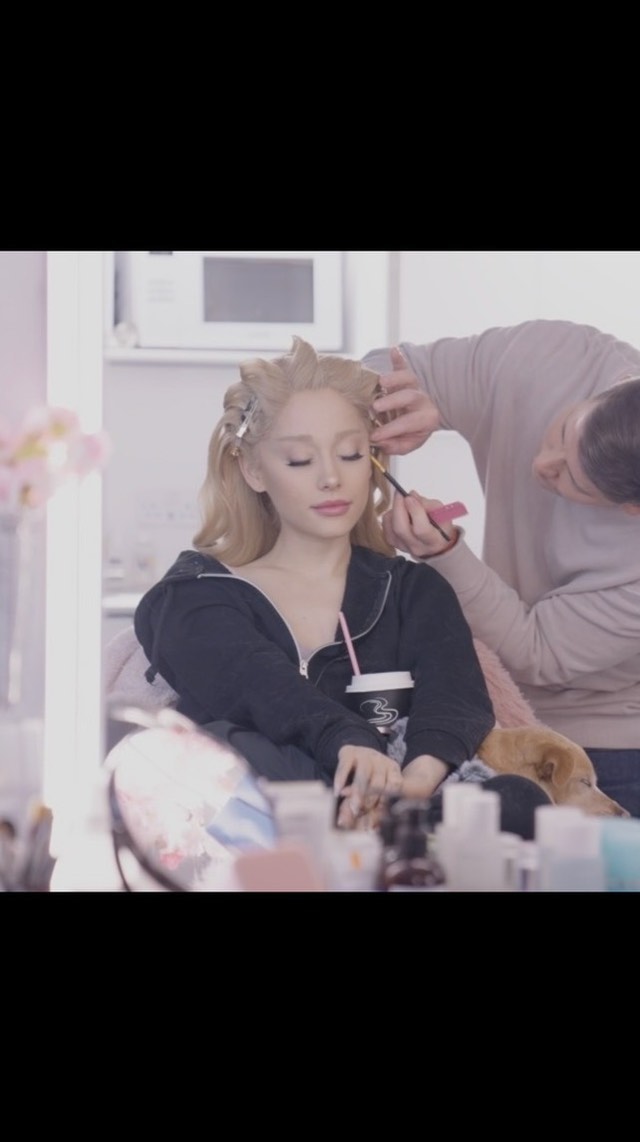 Ariana Grande #51971