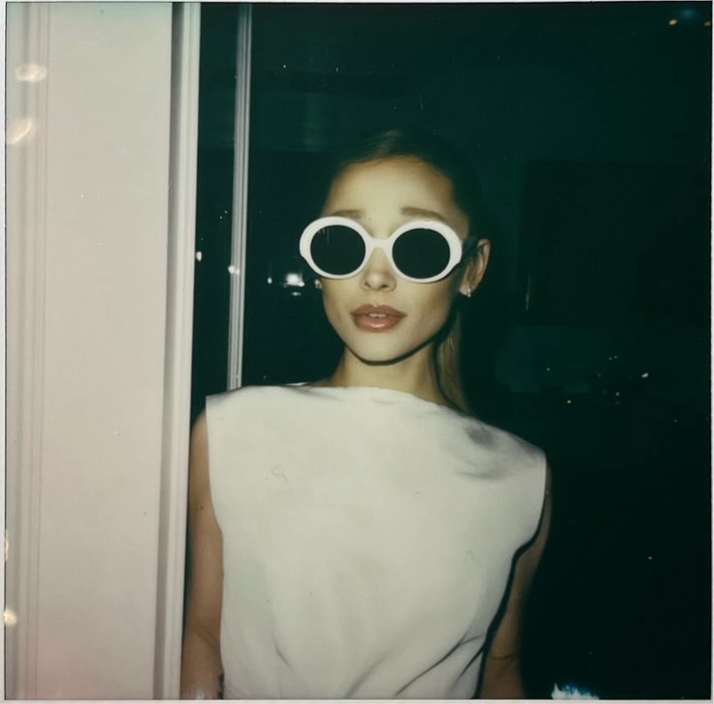 Ariana Grande #52024