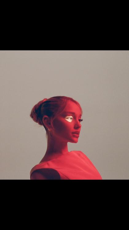 Ariana Grande photo 52018