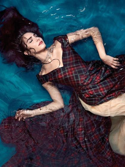 Nur Aysan photo 186754