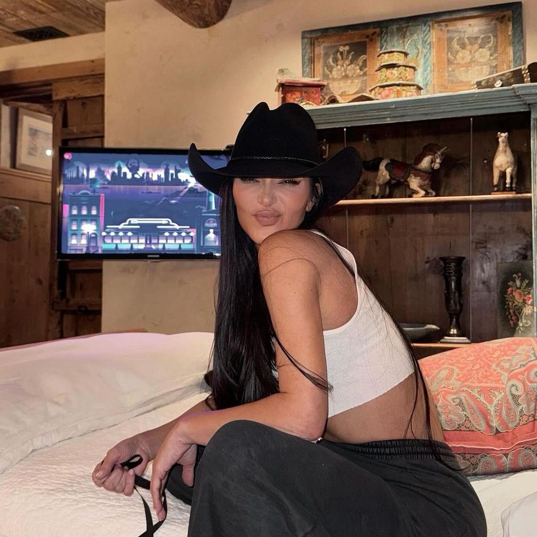 Khloé Kardashian #52161